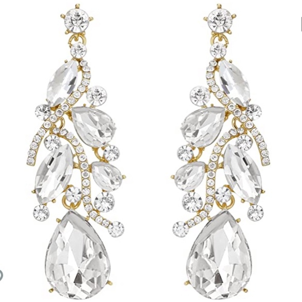 🛍 Bohemian Dangle Earrings with Crystal Teardrop